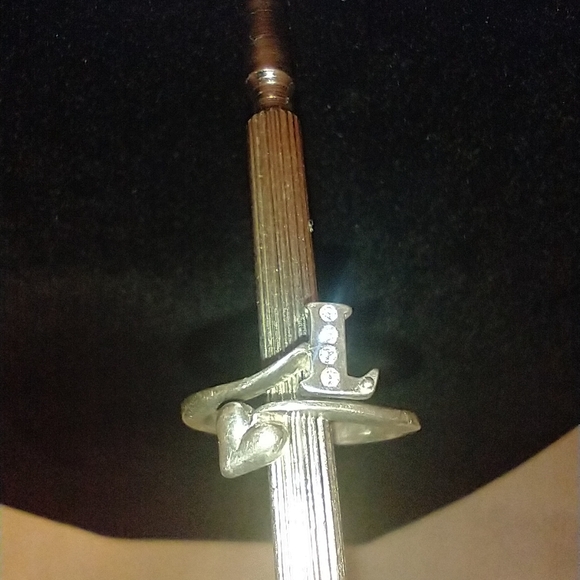 Silver ring - Picture 5 of 8